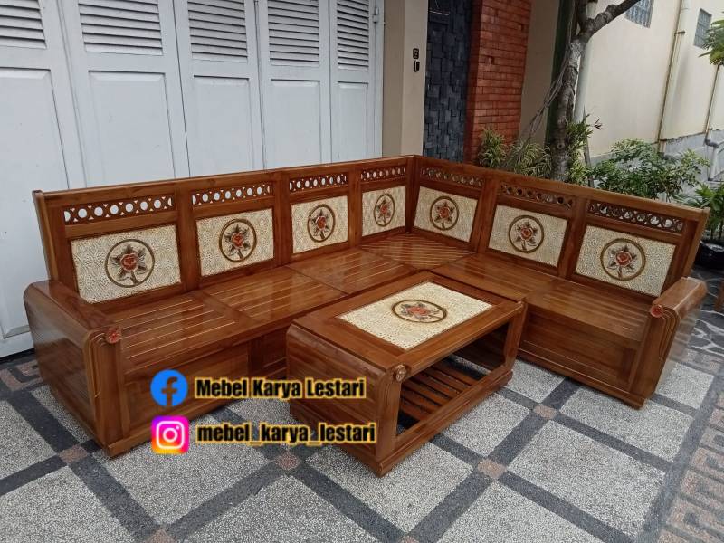 KURSI SUDUT JATI BORNEO