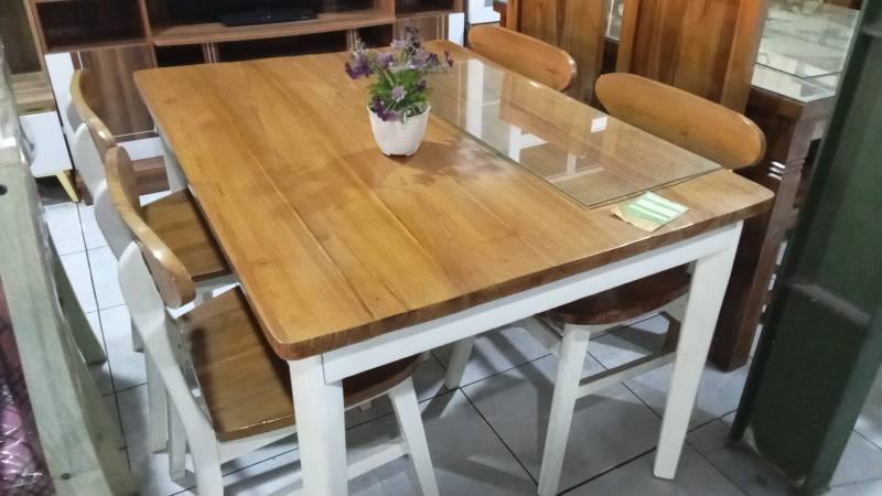 MEJA MAKAN JENGKI DUCO K4