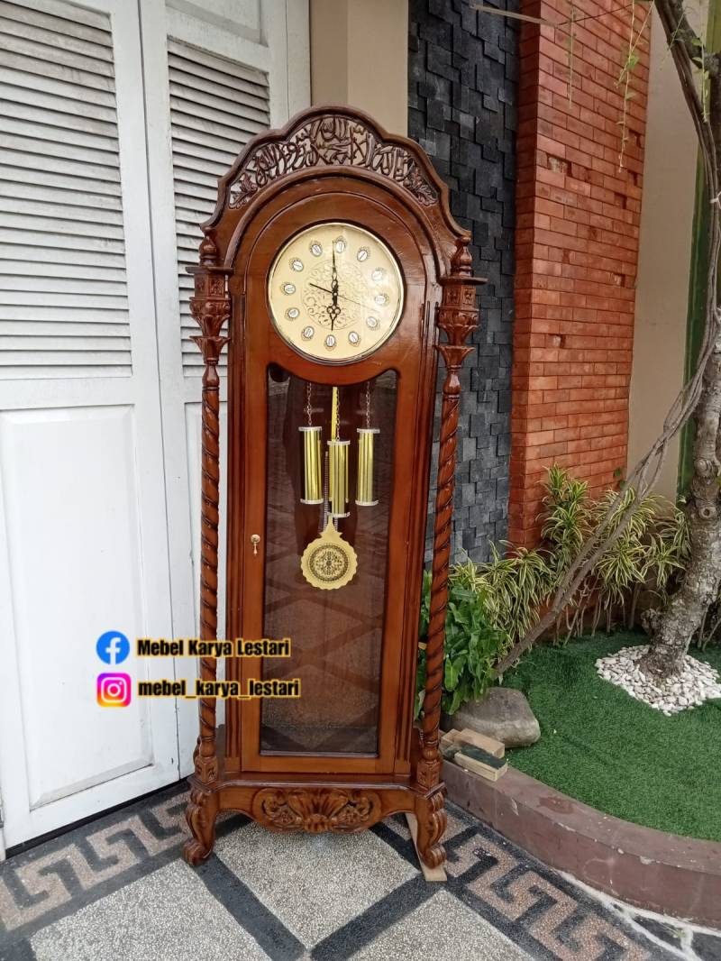 JAM KALIGRAFI